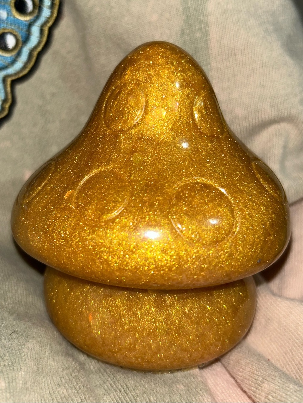 Sparkly Gold Colored Resin Whimsical Fairy Mushroom Decor Figurine - Picture 4 of 6